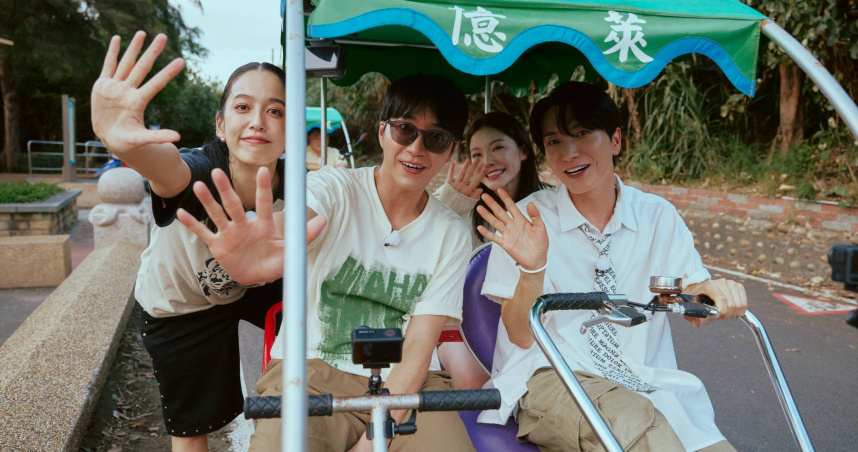 利特、江宏傑、陳庭妮一起騎協力車。（圖／客家電視台提供）