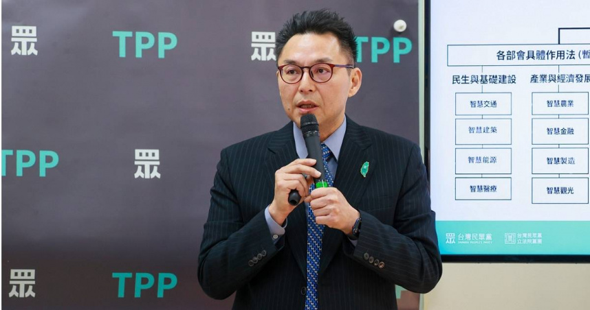 民眾黨立委洪毓祥5日揭露，台電所公開的中火降載數據，與即時發電數字對不起來。（圖／民眾黨團提供）