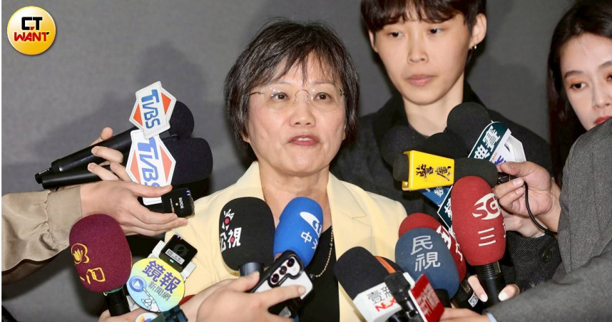 內政部長劉世芳拒絕上台接受立委李貞秀質詢，被問是否涉及職場霸凌，劉世芳指出，只有國家政策上的討論。（圖／方萬民攝）