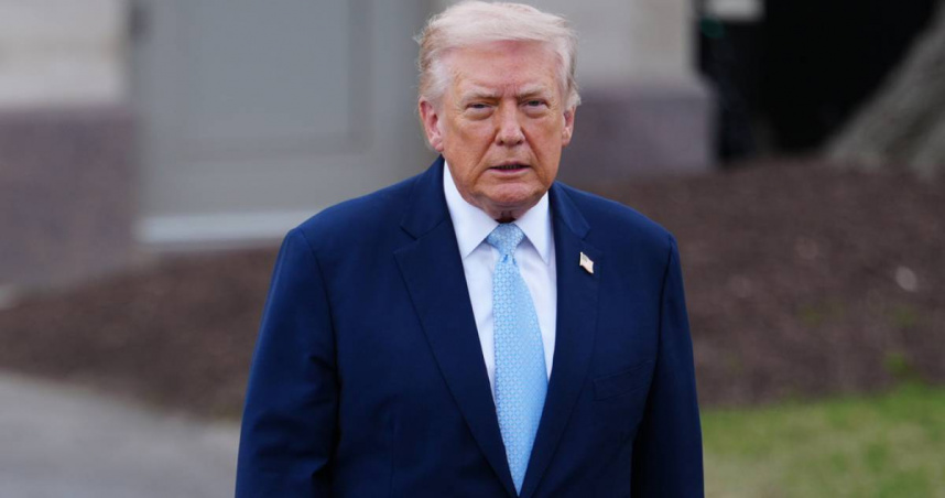 川普要求伊朗開放荷姆茲海峽通行。（圖／達志／美聯社）