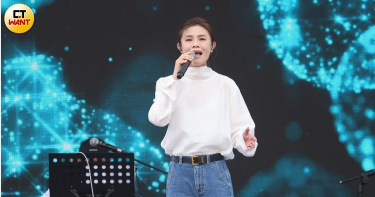 朱海君為「玉梅十周年紀念音樂會」登台演出。（圖／蘇聖倫攝）