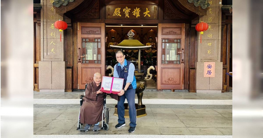 永明寺捐贈北市消防局小型水箱車　守護陽明山家園