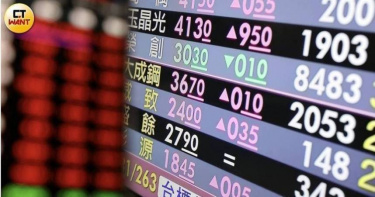 環球晶9日股價鎖死漲停，報市價1350元。（圖／劉耿豪攝）