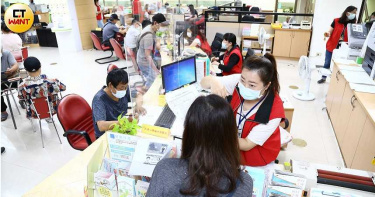 申請急難紓困金混亂 江啟臣:誰要出來負政治責任?