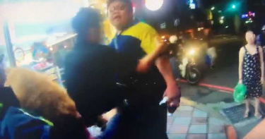 替被臨檢友出頭嗆警 友人沒事他慘被逮捕
