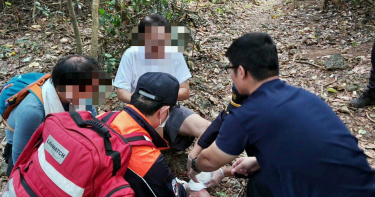 爬柴山榕樹下休息阿北腳遭謝流彈貫穿 疑軍方打靶惹禍