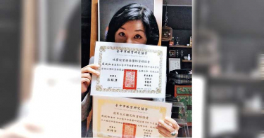 【珠寶達人1】上節目鑑定珠寶打響名氣 黎龍興充實自己靠知識獲利