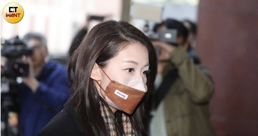 停職中的新竹市長高虹安9日下午前往台灣高等法院出庭。（圖／報系資料照）