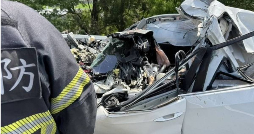 男子怒打老翁後53分鐘撞砂石車亡。（圖／翻攝畫面）