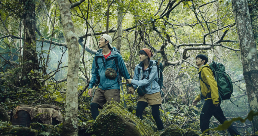 劉以豪（右起）、袁澧林、曹佑寧合演電影《山忌 黃衣小飛俠》挺進國際影展。（圖／威視電影提供）