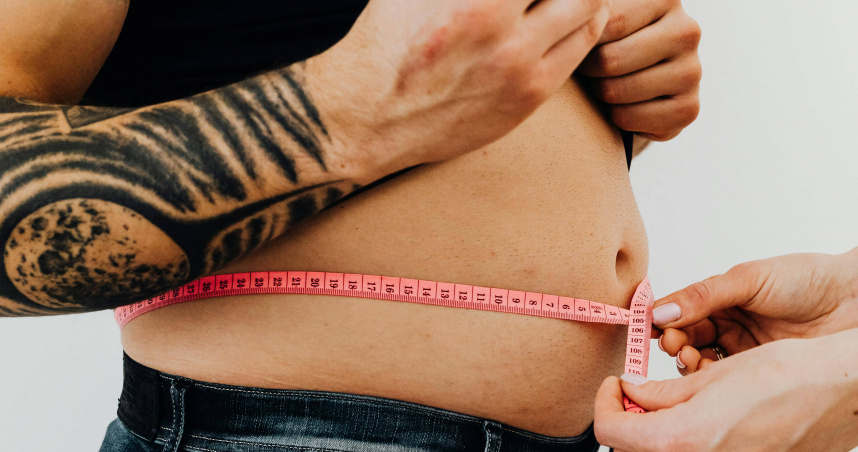 一名16歲男高中生因暴飲暴食導致嚴重肥胖，體重一度飆破120公斤，最終確診腎衰竭。（示意圖／翻攝Pexels）