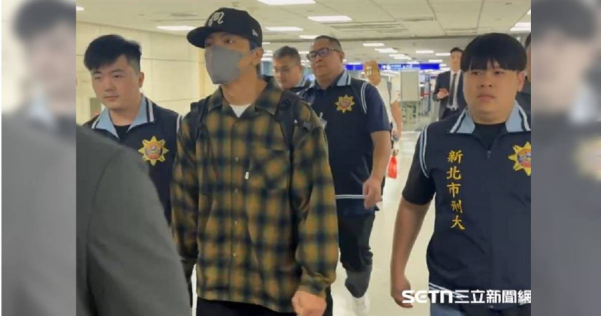 坤達因涉閃兵案遭帶回調查。（圖／三立新聞網）