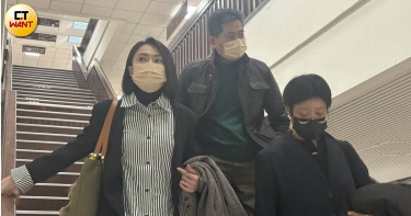 侯怡君、蕭大陸出庭作證。（圖／翁靖祐攝）