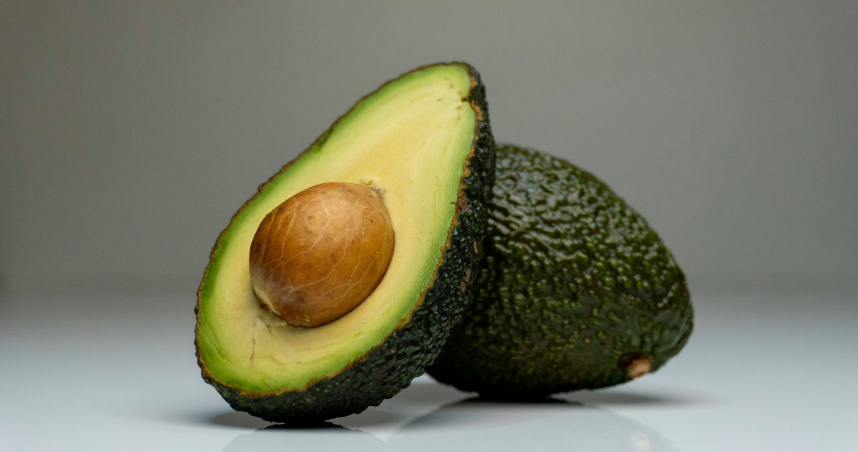 有民眾誤信假的酪梨賣家，被騙走新台幣168萬多元。（示意圖／unsplash）