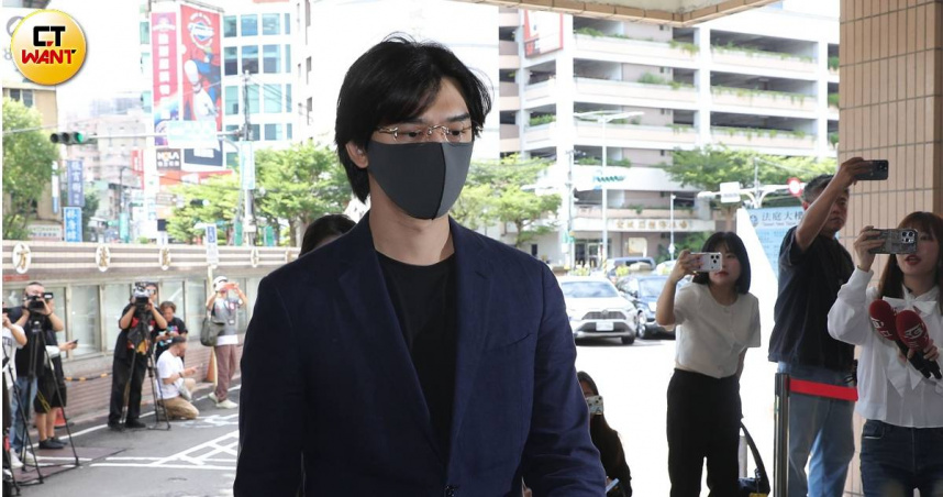 逃兵案遭求2年8月！陳柏霖法院首次出庭　被問「會認罪嗎」反應曝光
