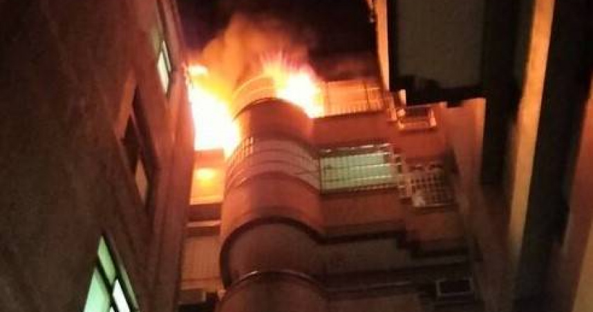 台中大樓凌晨陷火海！　83住戶驚逃命竟是酒後吵架縱火惹禍