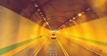 進辛亥隧道「廣播被轉台」 頌經聲:如果你能聽懂我在唱什麼…駕駛嚇傻