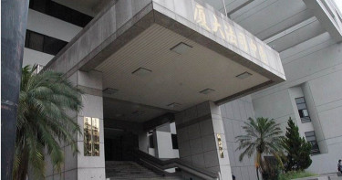 低收入戶搖身變成富少爺 租千萬超跑充場面