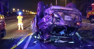 國1南下豐原段休旅車撞護欄翻車 釀4死2傷慘劇