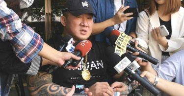 爽罵吳宗憲「甲洨」挨告求償百萬 館長開庭不見人影